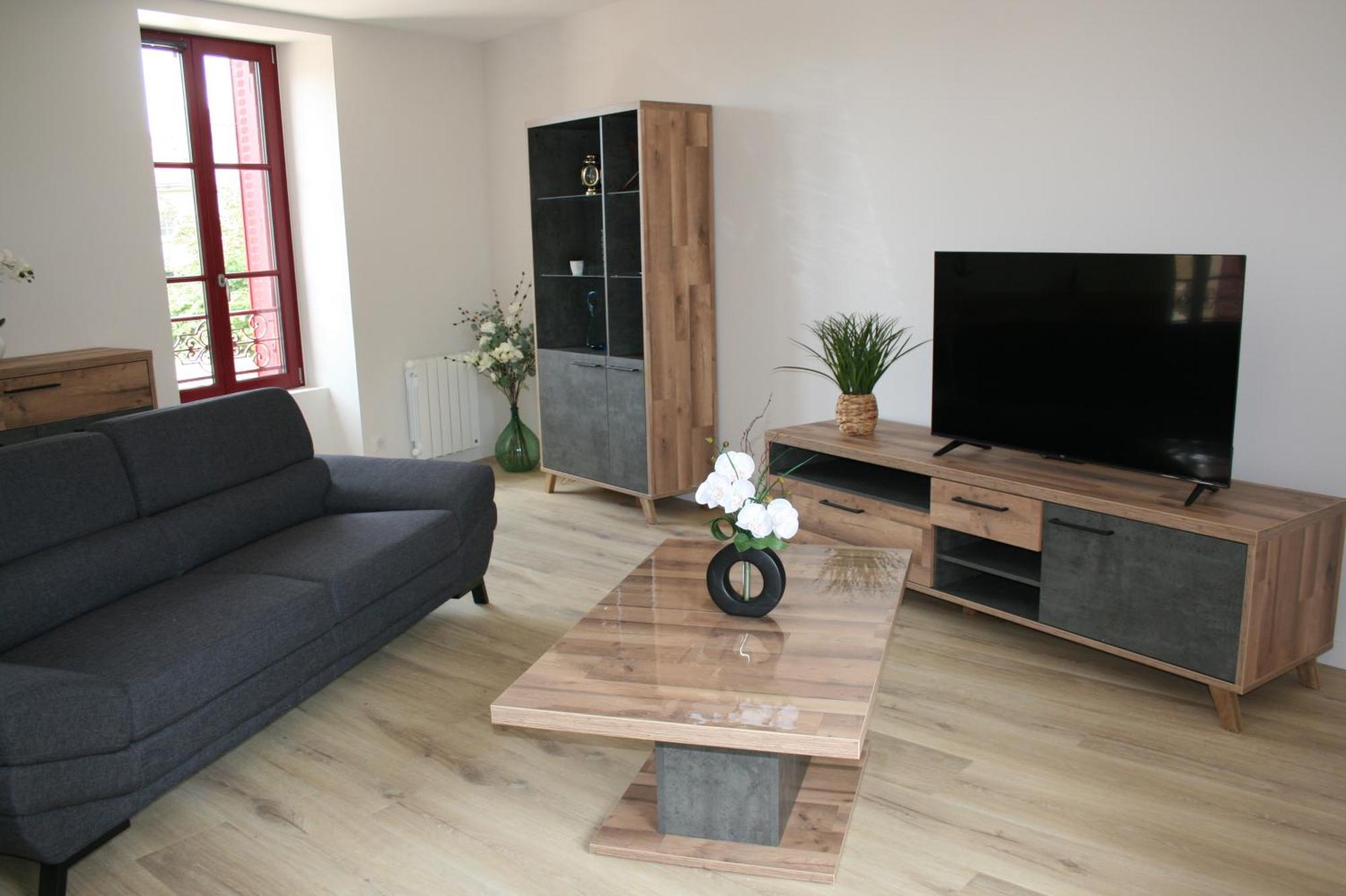 Les Nuits D'Aldearde Apartment Airvault ภายนอก รูปภาพ